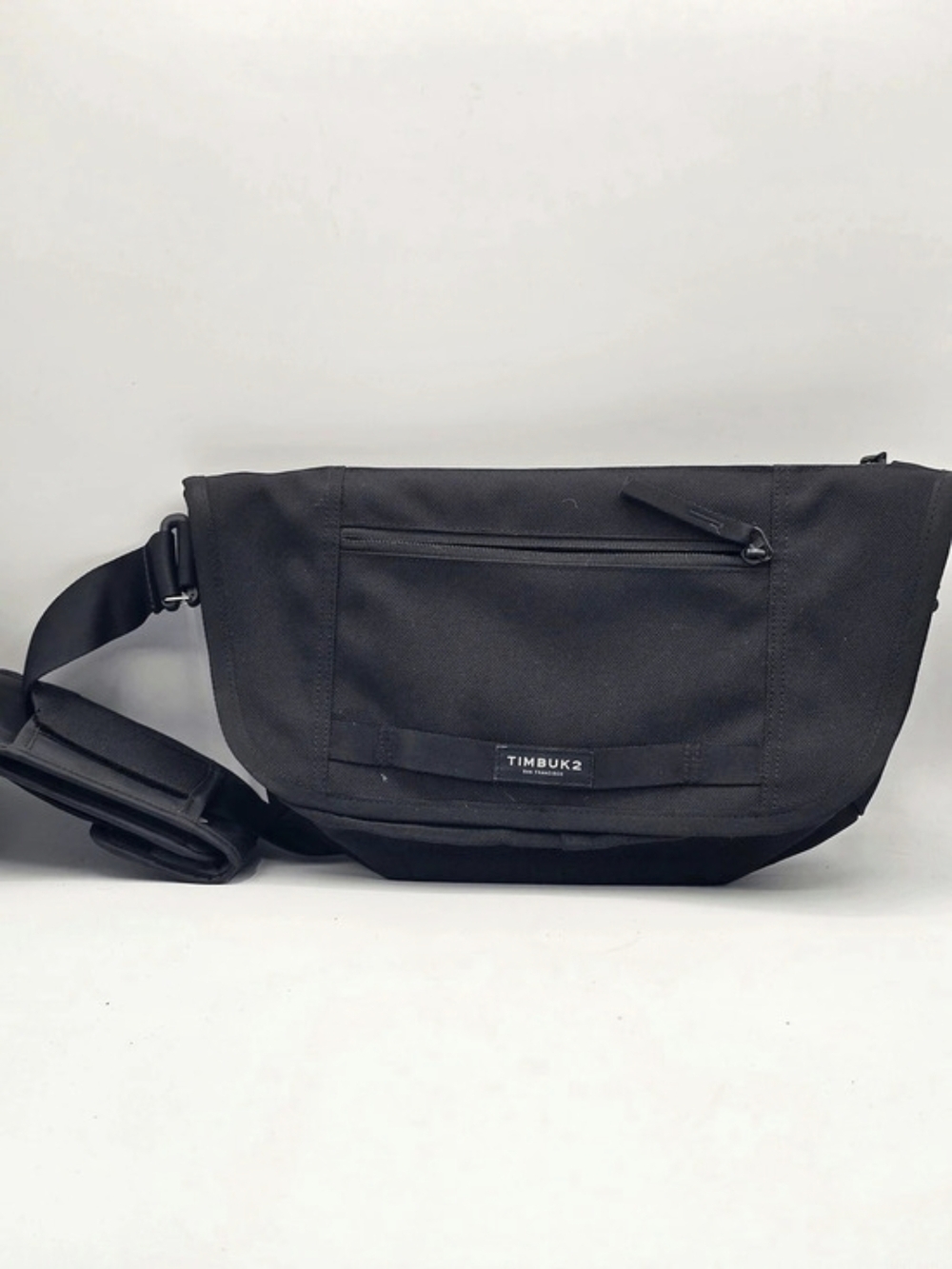 Timbuk2 Classic Messenger Bag Black Crossbody Bag